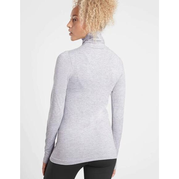 ATHLETA Flurry Blizzard Shine Turtleneck Size Small EUC $89 MSRP Grey Heather - Picture 6 of 8
